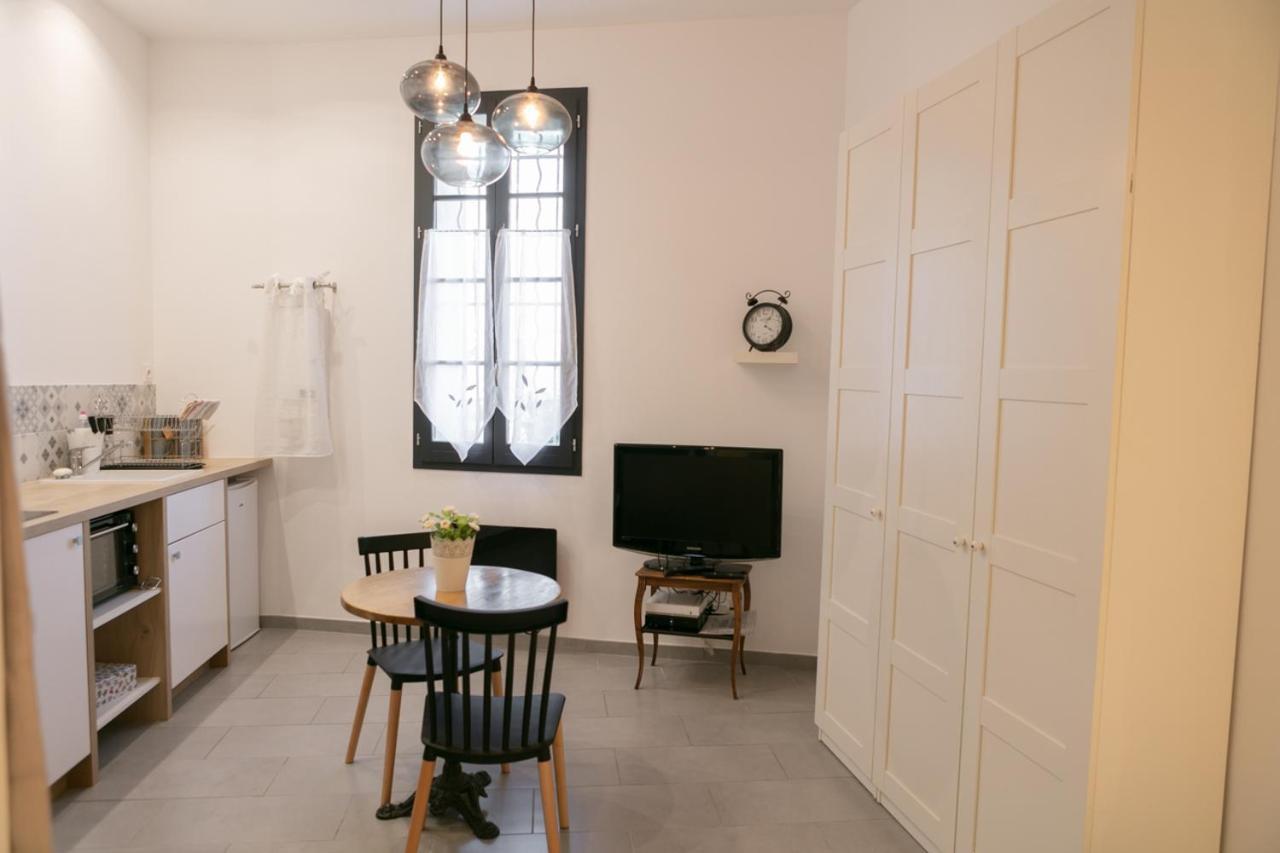Studio Vaucluse Clovis LʼIsle-sur-la-Sorgue Екстериор снимка