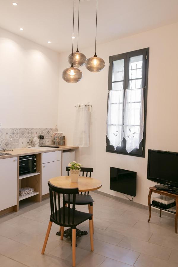 Studio Vaucluse Clovis LʼIsle-sur-la-Sorgue Екстериор снимка